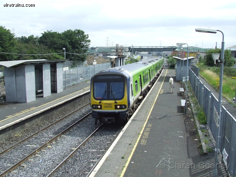 Clondalkin_20080726_005_CC_JA.jpg - 29000 Class No.29002 arrives into Clondalkin Station with a southbound Dublin Heuston to Newbridge service. ©The Wanderers Irish Rail Photos