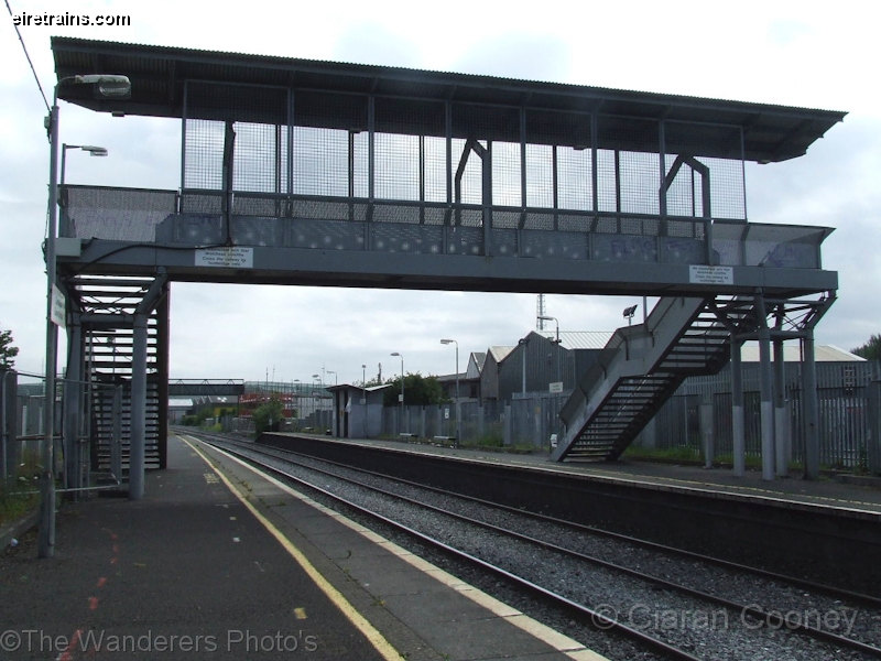 Clondalkin_20080726_006_CC_JA.jpg - Condalkin Station, looking north towards Heuston. The station opened with the GSWR's line from Dublin to Carlow in 1846. It was closed in 1947 by CIE, only be reopened in 1994 with the introduction of the new commuter service to Kildare. It finally closed again in October 2008. ©The Wanderers Irish Rail Photos